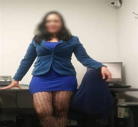 me folle a mi secretaria|Me Cojo A La Puta De Mi Sirvienta Cuando Mi Esposa No Esta .